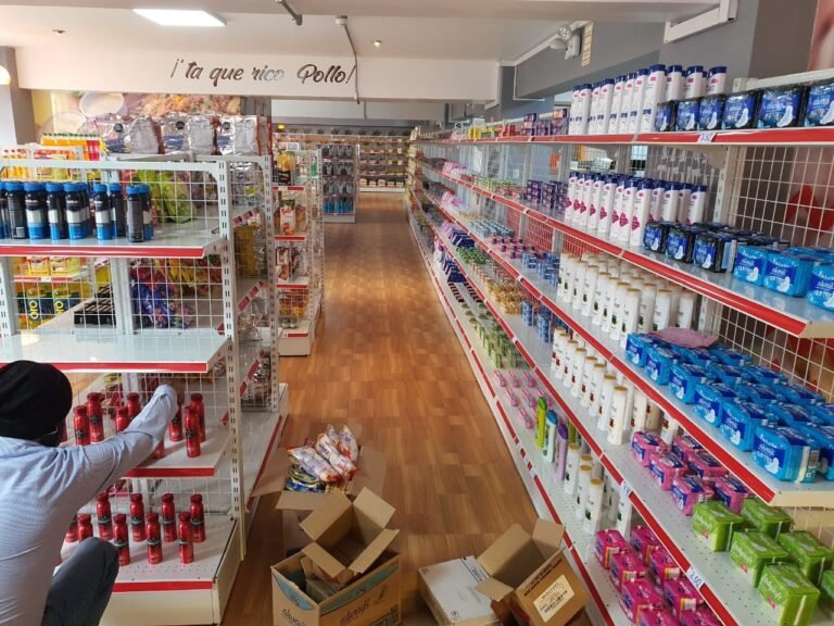 Gondolas-metalicas-para-tiendas-minimarket-peru-lima-inntecmetal